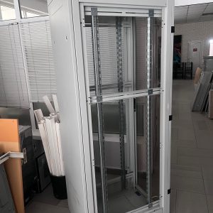 Сървърен шкаф метален